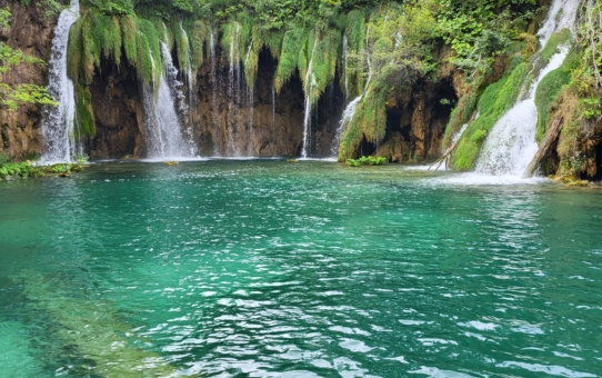 The cascading lakes of Plitvice (Croatia)